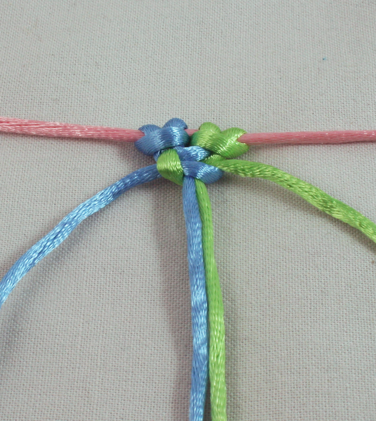 Picot Knot aka Butterfly Knot | Windy Willow Designs